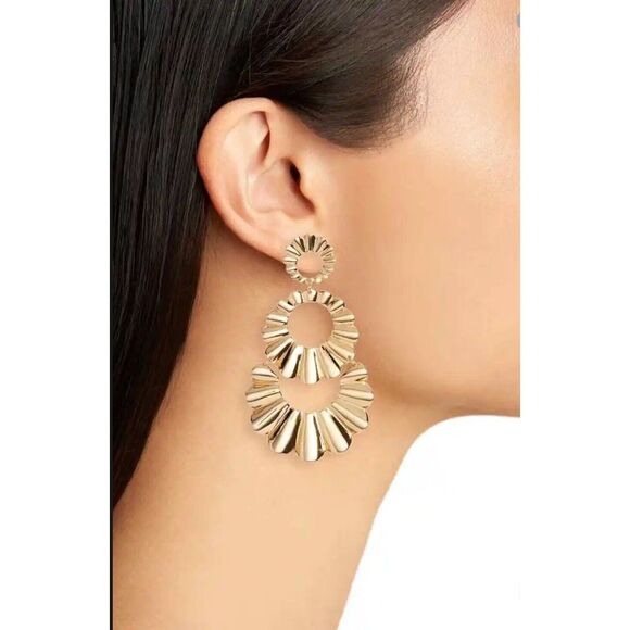 Kate Spade Scrunch Scallop Earrings Statement Triple Drop‎ Tiered Gold tone - Picture 1 of 7